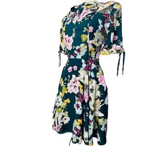 Aliyah Lace-Up Fit & Flare Romantic Floral Midi Dress Women’s XS